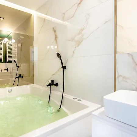 Super-apartamenty Vip Jacuzzi Iii Posen